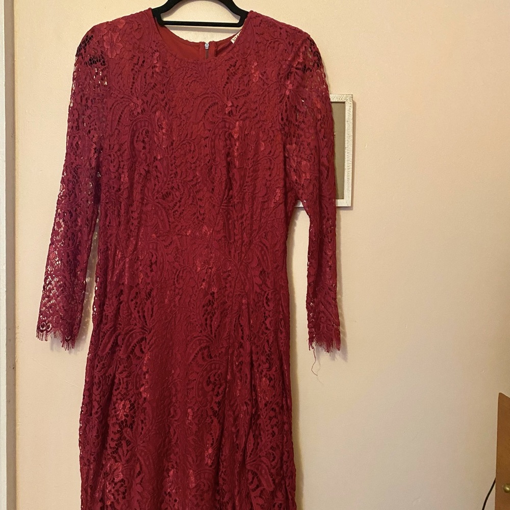 Stunning magenta lace dress